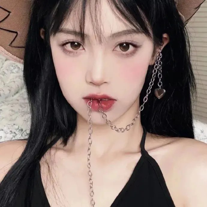 彩象岛的女孩儿